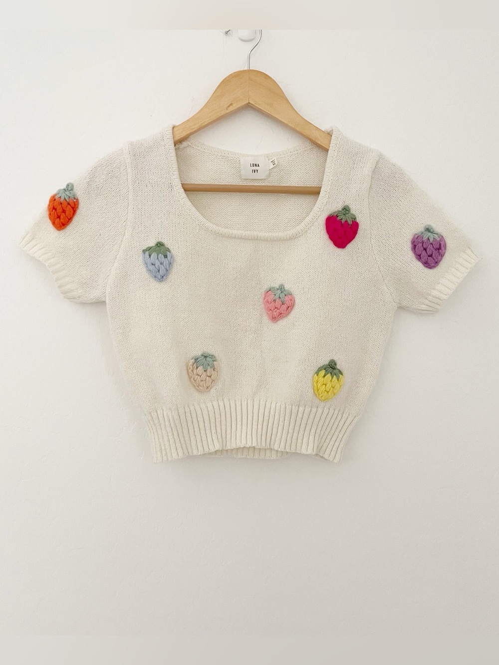 Luna Ivy crochet strawberry cropped sweater XS